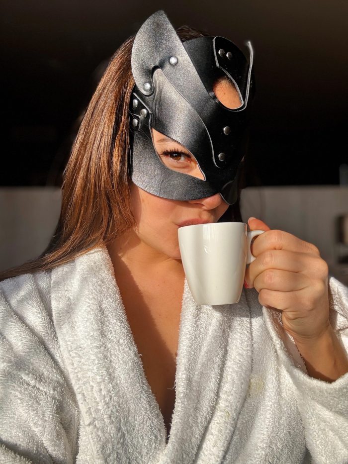 Wakker worden met Mrs LatexMila en JOI