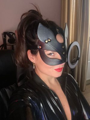Deepthroat mijn grote bruine dildo!