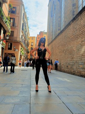 Walking through the streets of Barcelona in Latex!